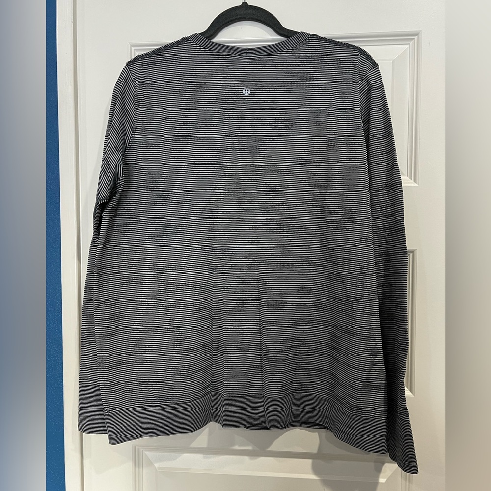 Lululemon Swiftly Relaxed Fit long sleeve